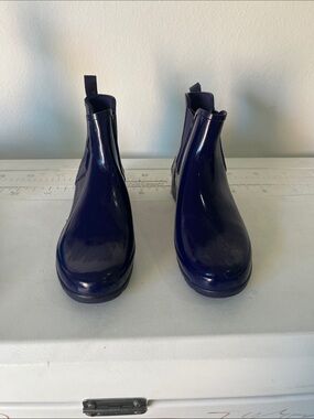 Hunter Glossy Deep Purple Chelsea Rain Boots